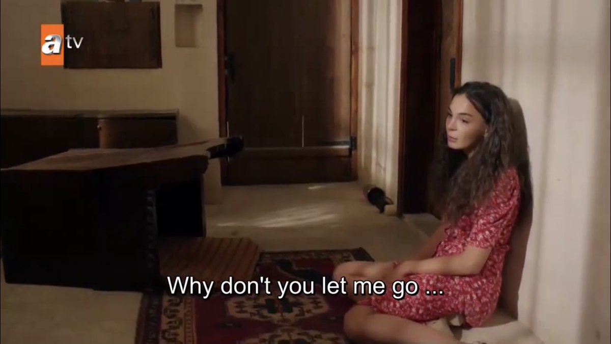 the way she’s hitting her head on the wall, she’s hopeless she just wants to die with miran I’M A MESS  #Hercai  #ReyMir