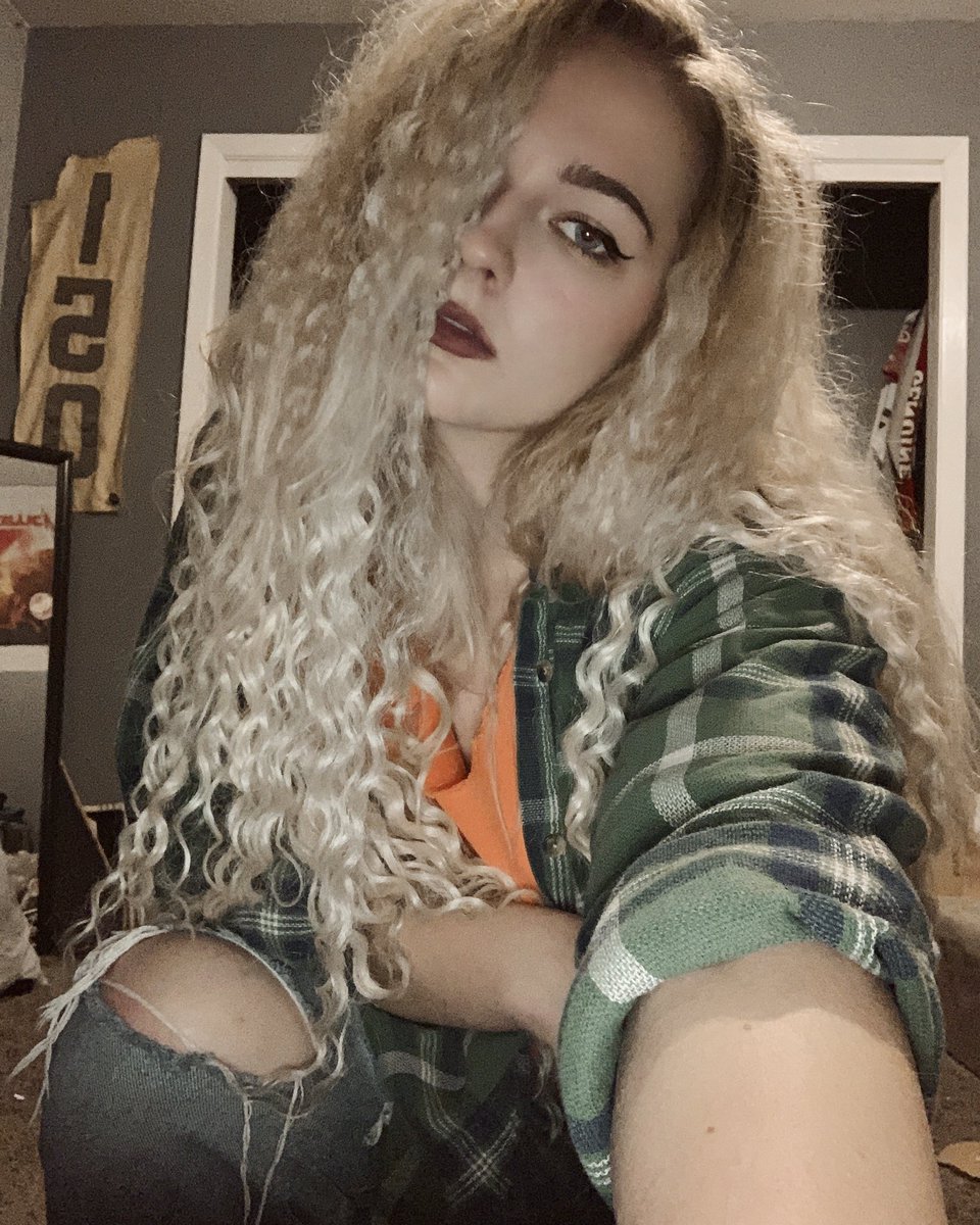 ASHYHiGHROLLER's tweet photo. quarantine halloween vibes https://t.co/SPIioluEDj