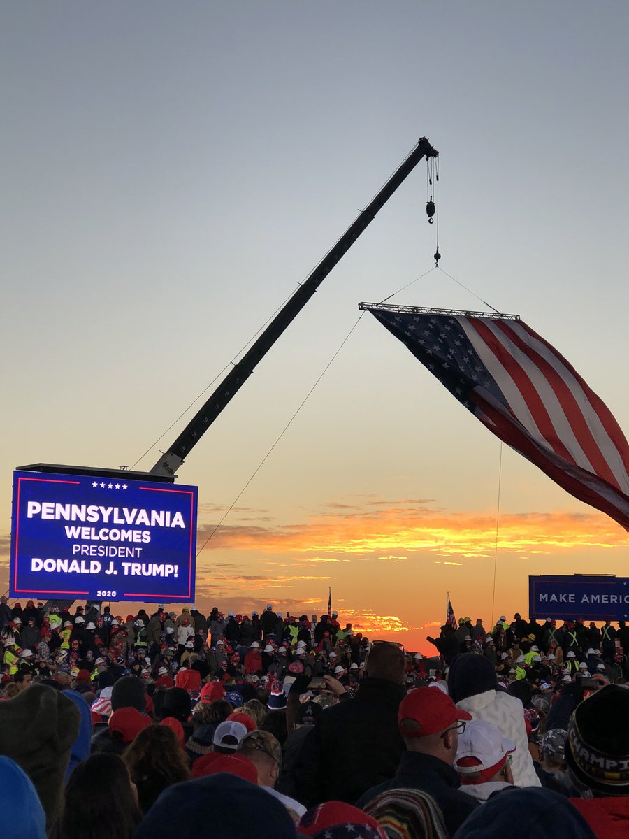 krezmien's tweet photo. @JackPosobiec #PAforTrump🇺🇸
#ButlerTrumpRally🇺🇸
#Catholics4Trump
Beautiful opening prayer by @TaylorRMarshall
#ViganoLetterQuoted to PresidentTrump
#Latin Sign of the Cross🙏
#KeepAmericaGreat🇺🇸
Gorgeous evening in WPA https://t.co/BAGolil3KY