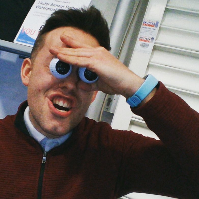 JO_TheProShop's tweet photo. Happy Halloween!! Things got scary when the glasses came off...🤓🤪😳 #halloween #scarygolf #golf #golfball #googlyeyes #glassesoff #glassesoffselfie https://t.co/7tSXi5oyBA