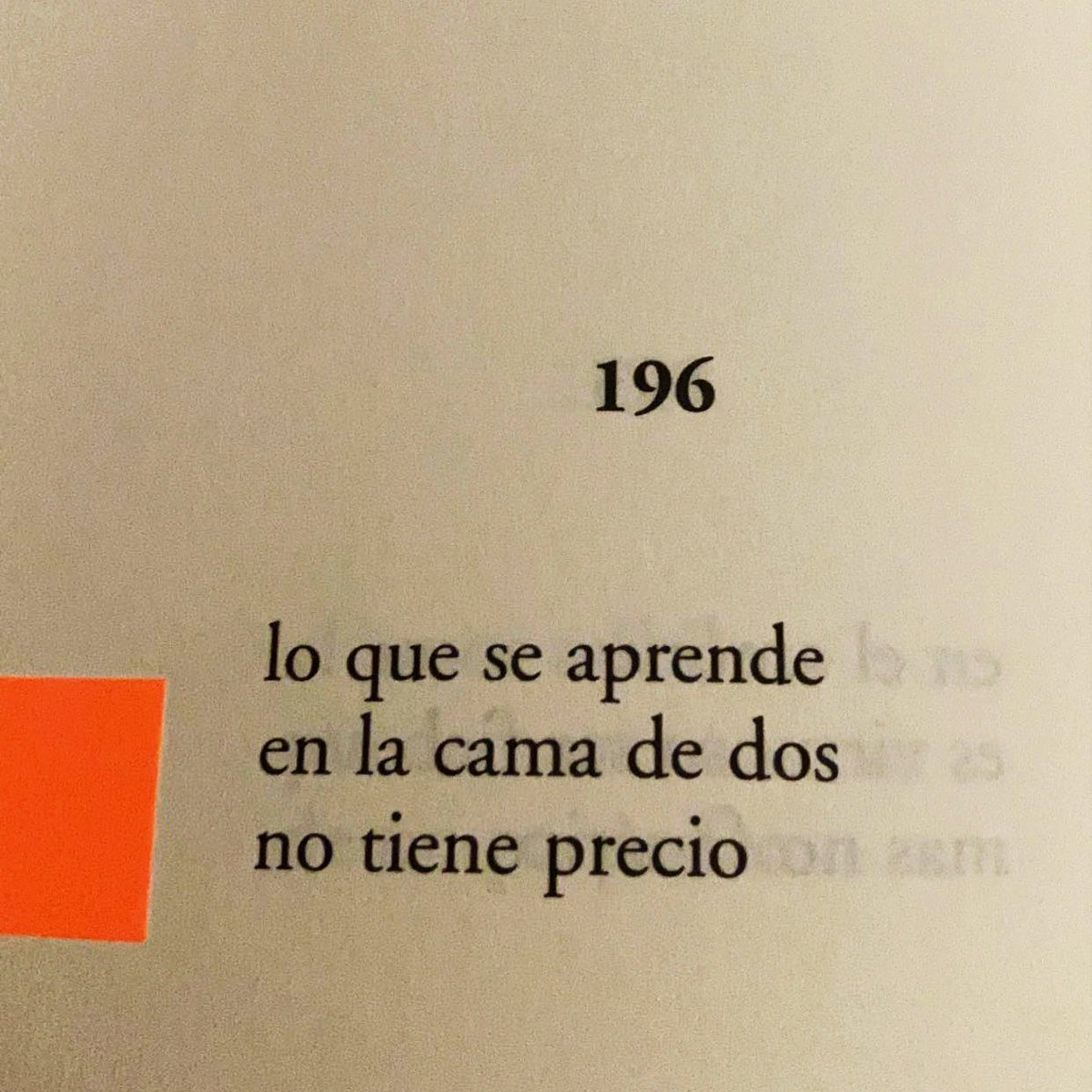 Cementedelibros's tweet photo. “Lo que se aprende 
en la cama de dos...”
Autor: Mario Benedetti 
#cementeriodelibros https://t.co/ASN4CQgRhU