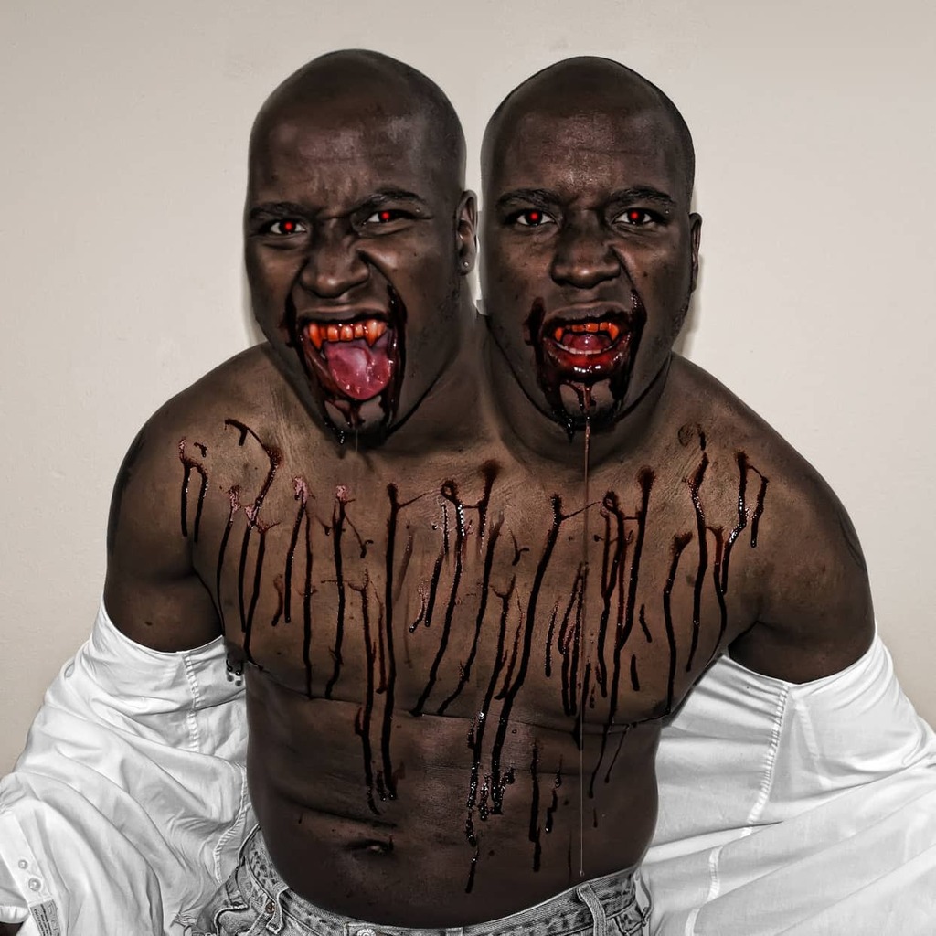 biggaboss's tweet photo. In the spirit of Halloween and inspired by the amazing @lotuscarroll here is an oldie but goodie.
·
·
·
·
#artofselfportraiture #advancedselfportrait #magicofselfportraiture #selfportrait_ladies #selfportrait_society #theechoesinside #luxlit #i_owe_mys… https://t.co/h35BNNE7tC https://t.co/juTs5c71Nl
