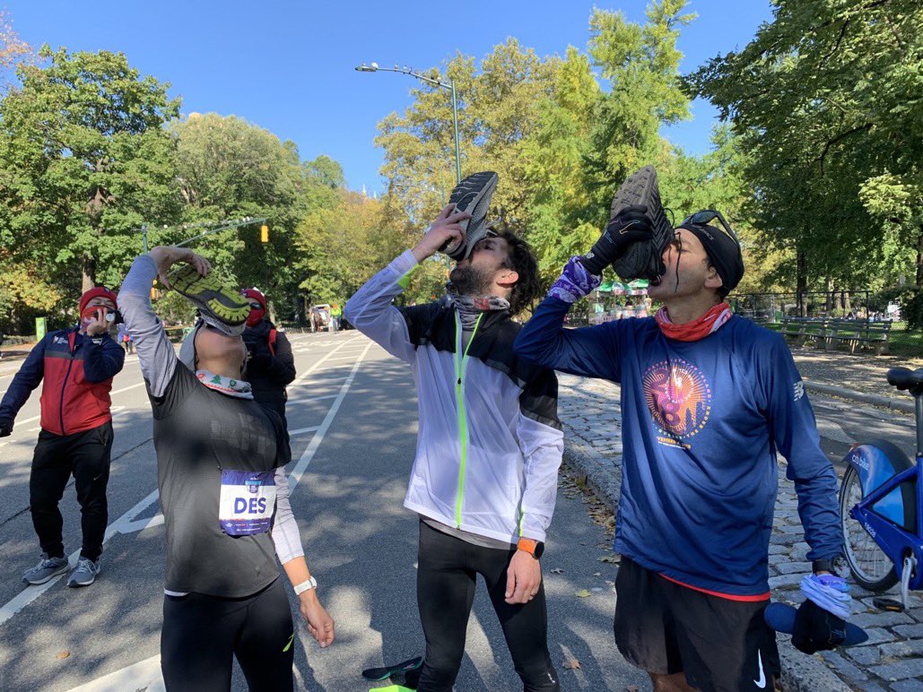 des_linden's tweet photo. Heck of a month. Thanks to everyone who joined #RunDestober. Hope you’re celebrating your accomplishment!
✅
@brooksrunning https://t.co/nuRpZDJNmh