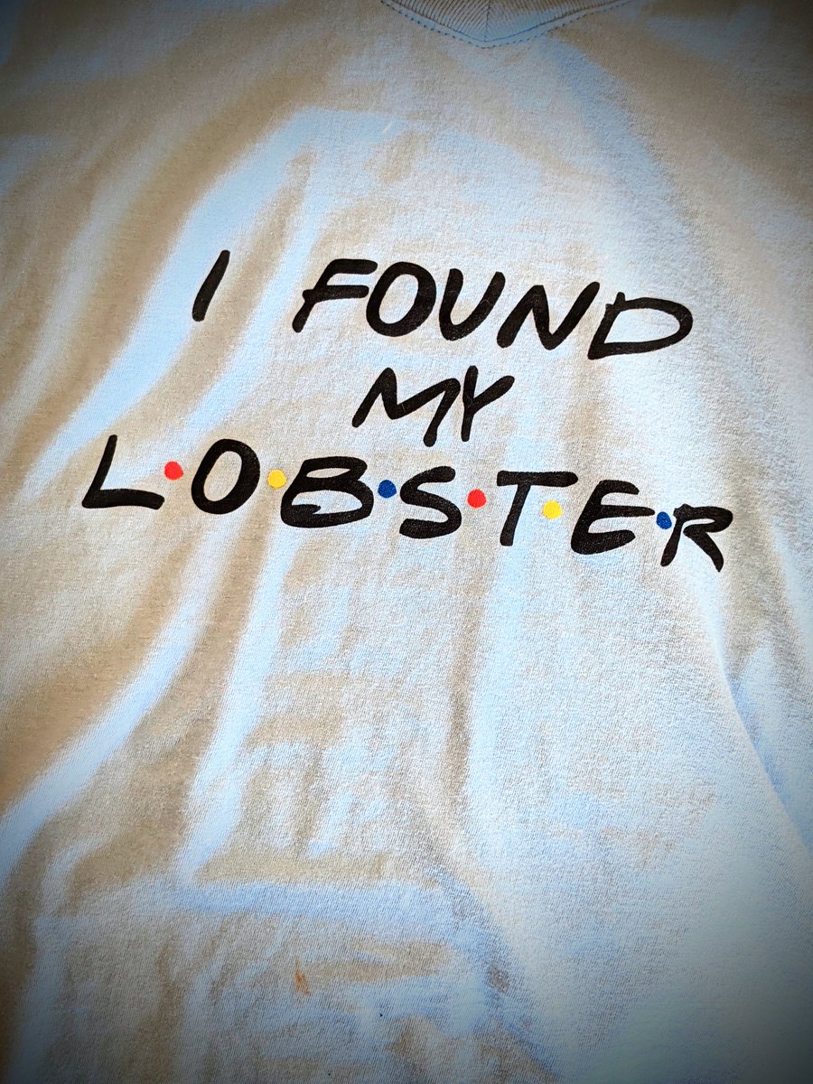 allimeyer231's tweet photo. #HappyHalloween2020 #FoundMyLobster #Friends https://t.co/2asorUMHYg
