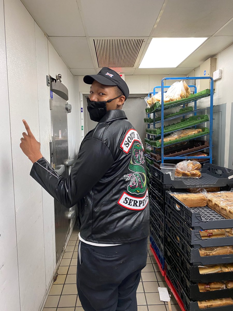 DoversJonathan's tweet photo. The team having some fun at 5753! #sritnstorm https://t.co/3dEbXWIZ8n