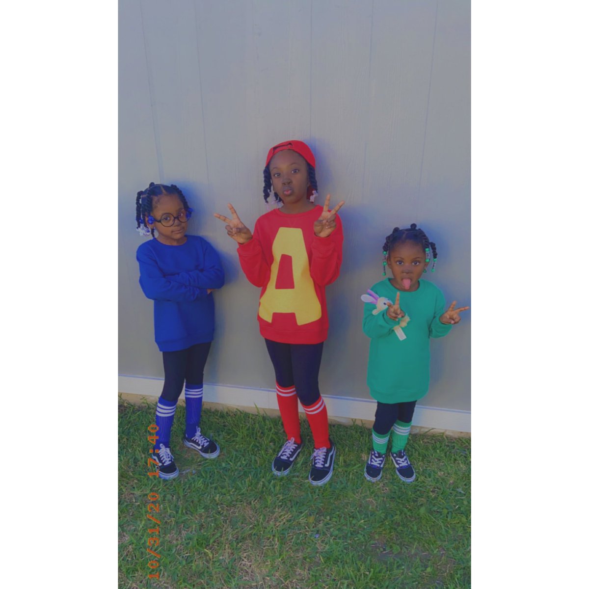 prettyasxkiki's tweet photo. “watch it genius! we’re chipmunks! chip-munks!” 🥰 yall know how im coming behind THEM man. #KiKids😎 https://t.co/FyHgLSZQo7