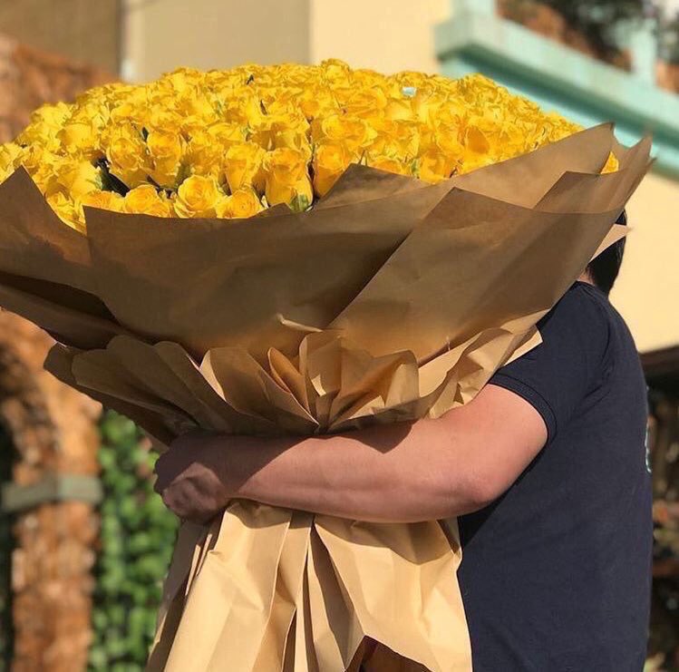ebar_1's tweet photo. جمال الورد الأصفر يبهج القلب 💛💛💛💛 https://t.co/rJRinepMD1