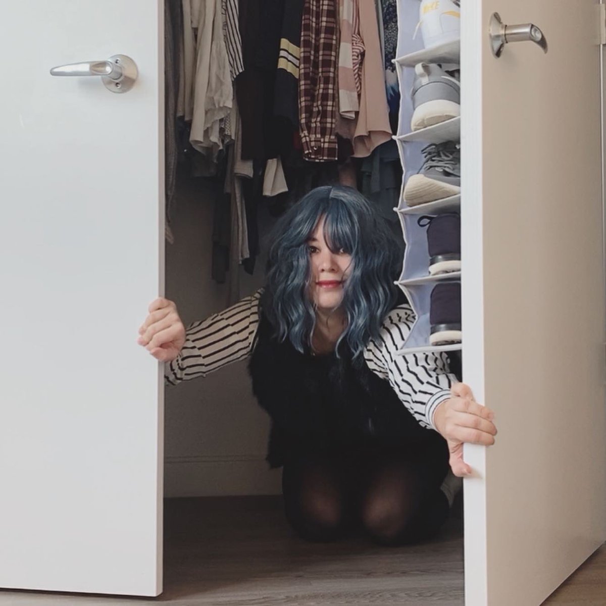 fair_madi's tweet photo. 2020 Halloween at Home: have a meltdown in the closet as the iconic Moira Rose #SchittsCreek #MoiraRose https://t.co/omeTF9S6BX