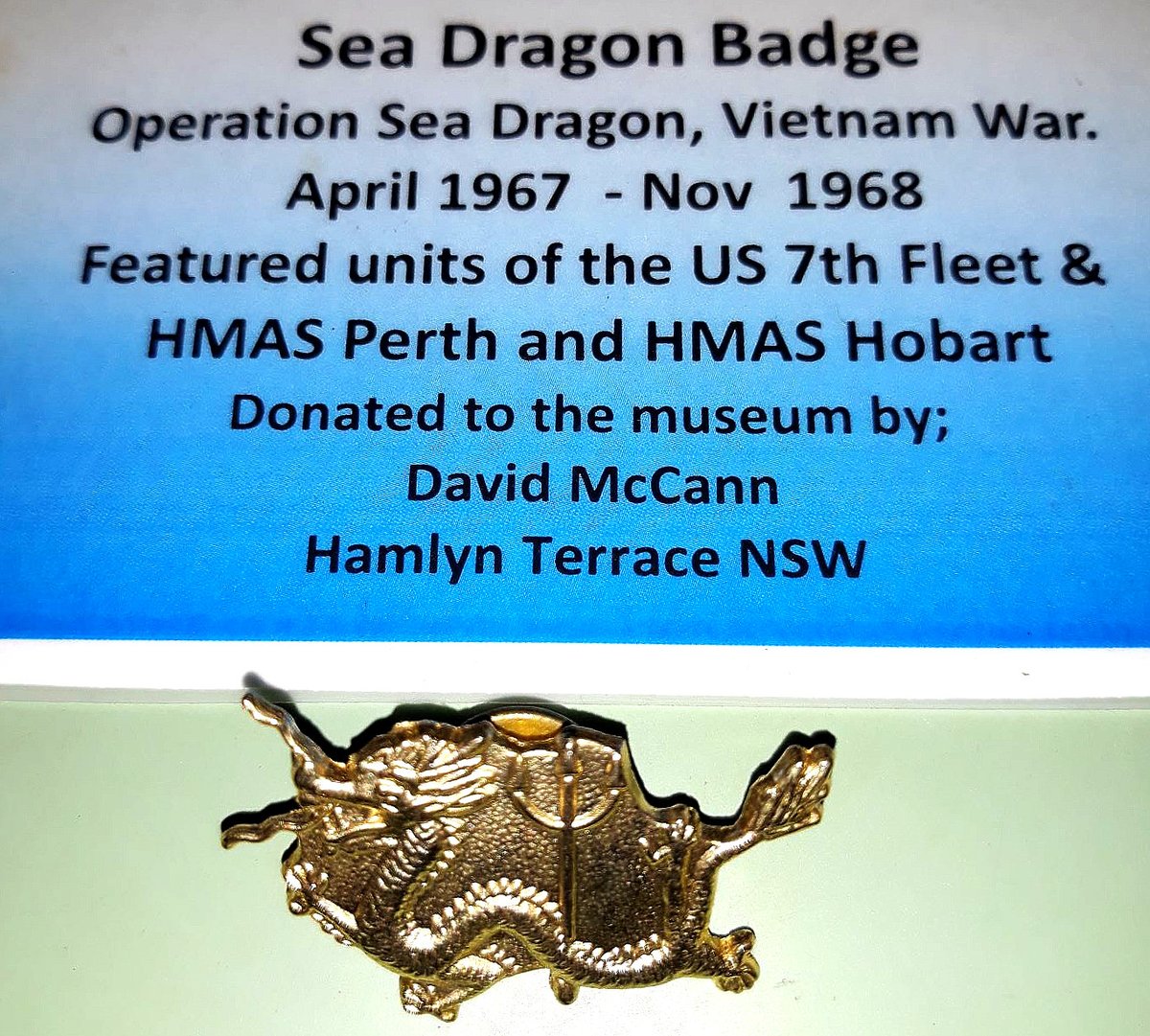 📸 SEA DRAGON #BADGE
Vietnam War
Units of the US 7th FLEET with HMAS PERTH and  HMAS HOBART combined to interdict supplies  headed for land based Vietnamese forces. April 1967  to  November 1968.
This badge donated  by David McCann
 #HMASPERTH #HMASHOBART   #militarybadges