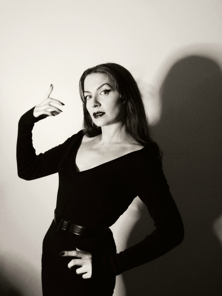 fibula_rasa's tweet photo. A Century of Glamour Ghouls: Vampira Resurrection! 

https://t.co/gw6aT4bA5a https://t.co/SJAzDAdvEF