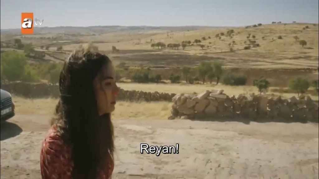 her grief is just so insurmountable that she’s not even hearing azize  #Hercai