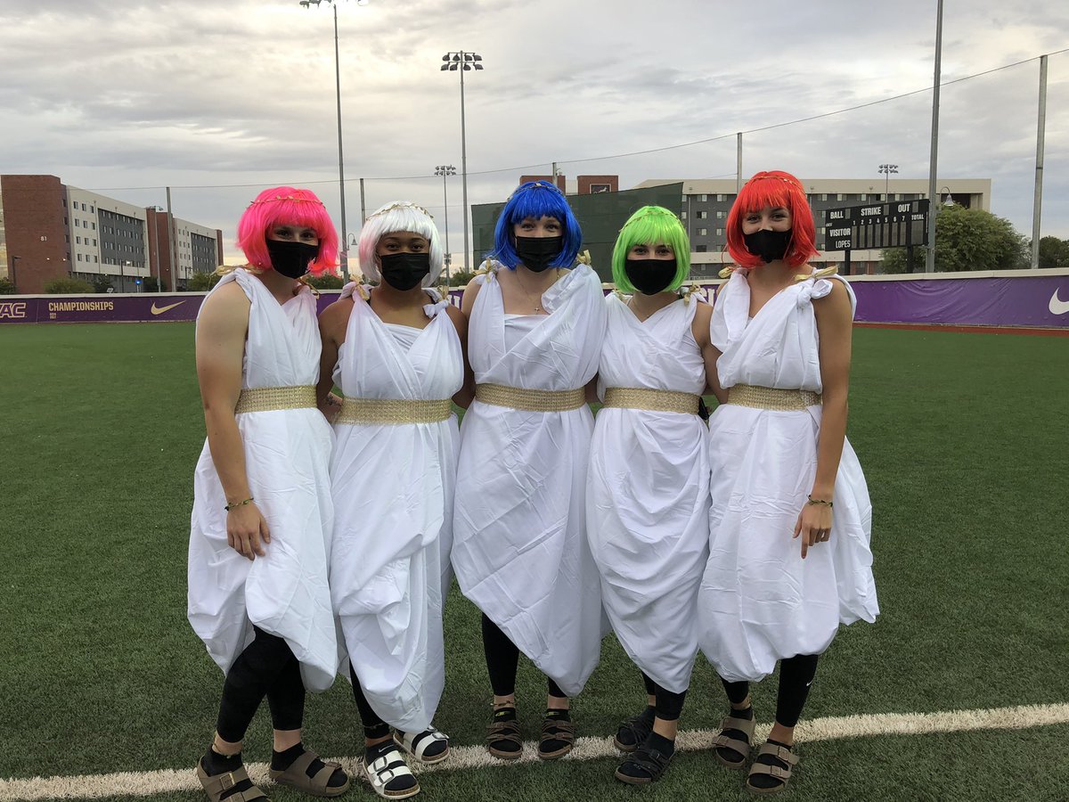 GCU_Softball's tweet photo. Spooky SZN 🎃👻🤘 https://t.co/MNVzeo4Vyf