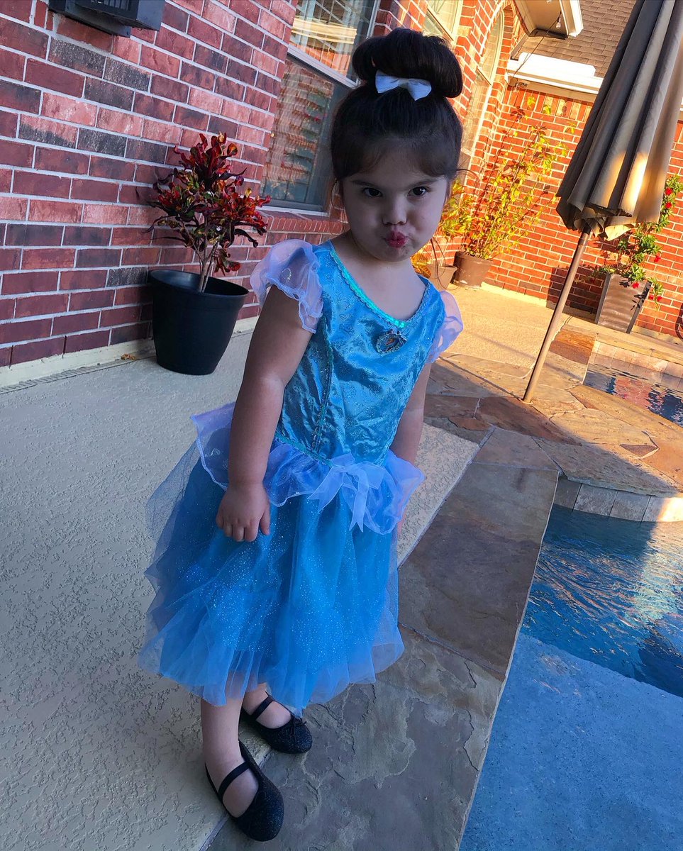 mommy’s little princess🎃👑