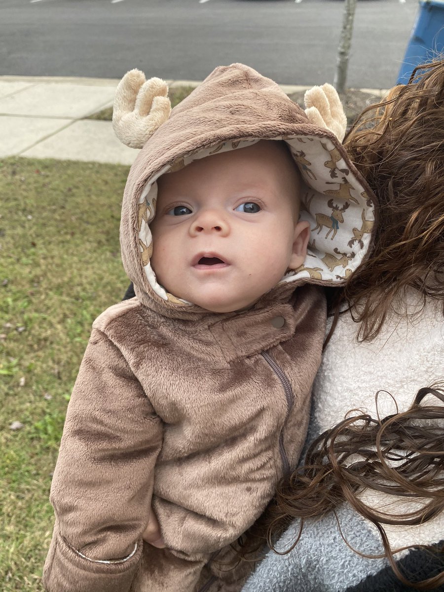 rachhbennett's tweet photo. Baby’s first Halloween 🎃🎃🎃 https://t.co/88dyO29wvC