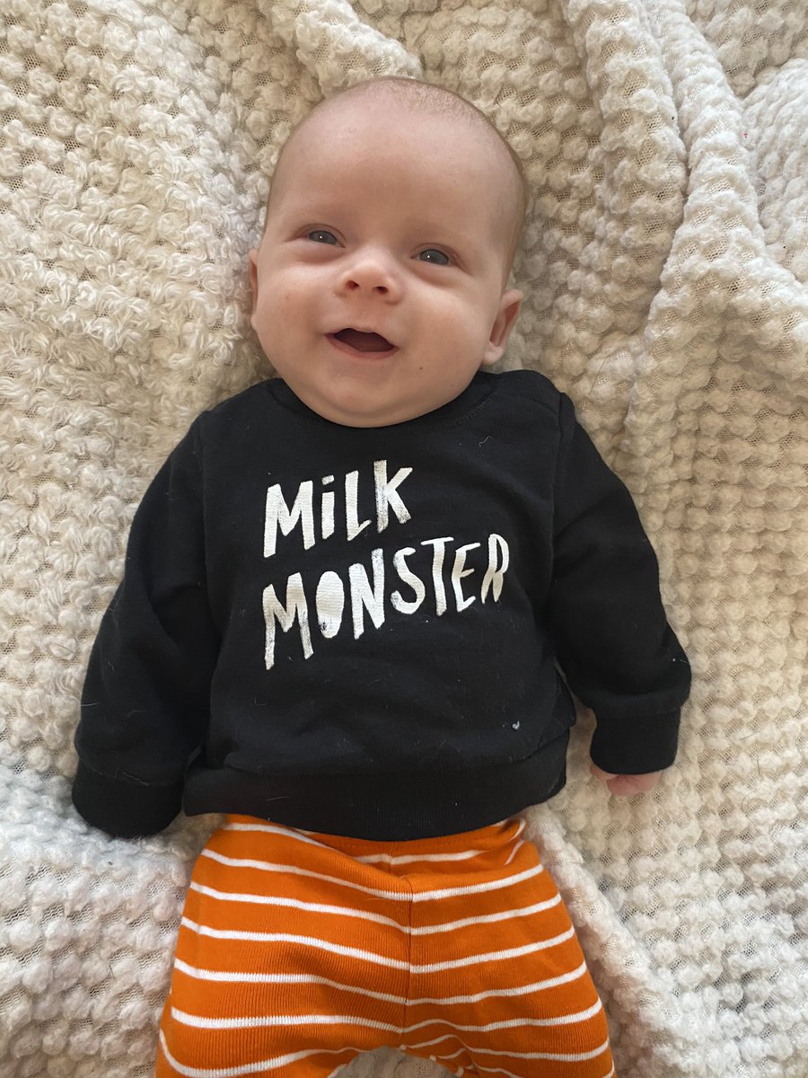 rachhbennett's tweet photo. Baby’s first Halloween 🎃🎃🎃 https://t.co/88dyO29wvC