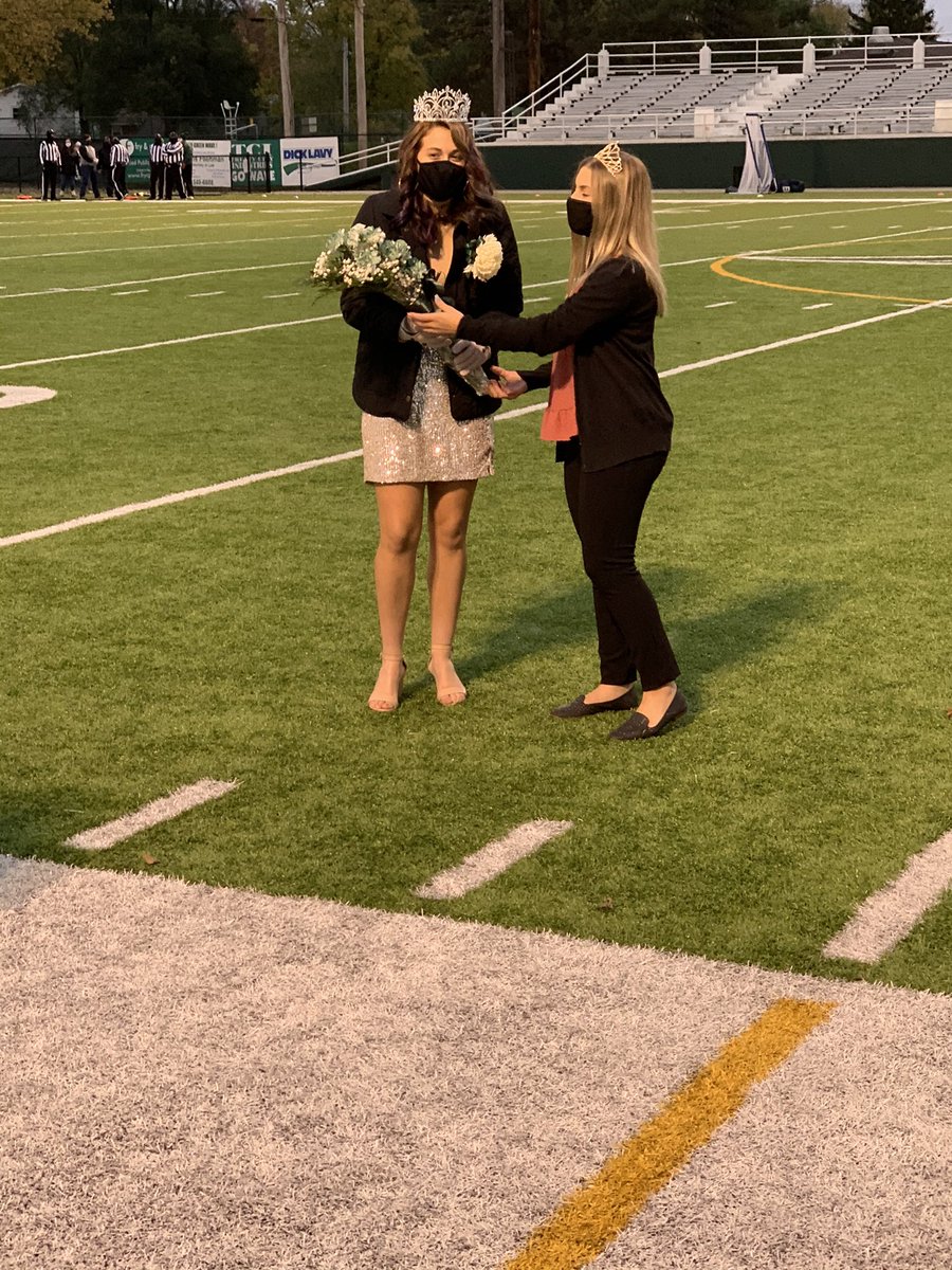 GHSWave's tweet photo. Congratulations to our Homecoming Queen Kendra and Chief Green Wave Jacob!!! https://t.co/UxEg0UvFi0