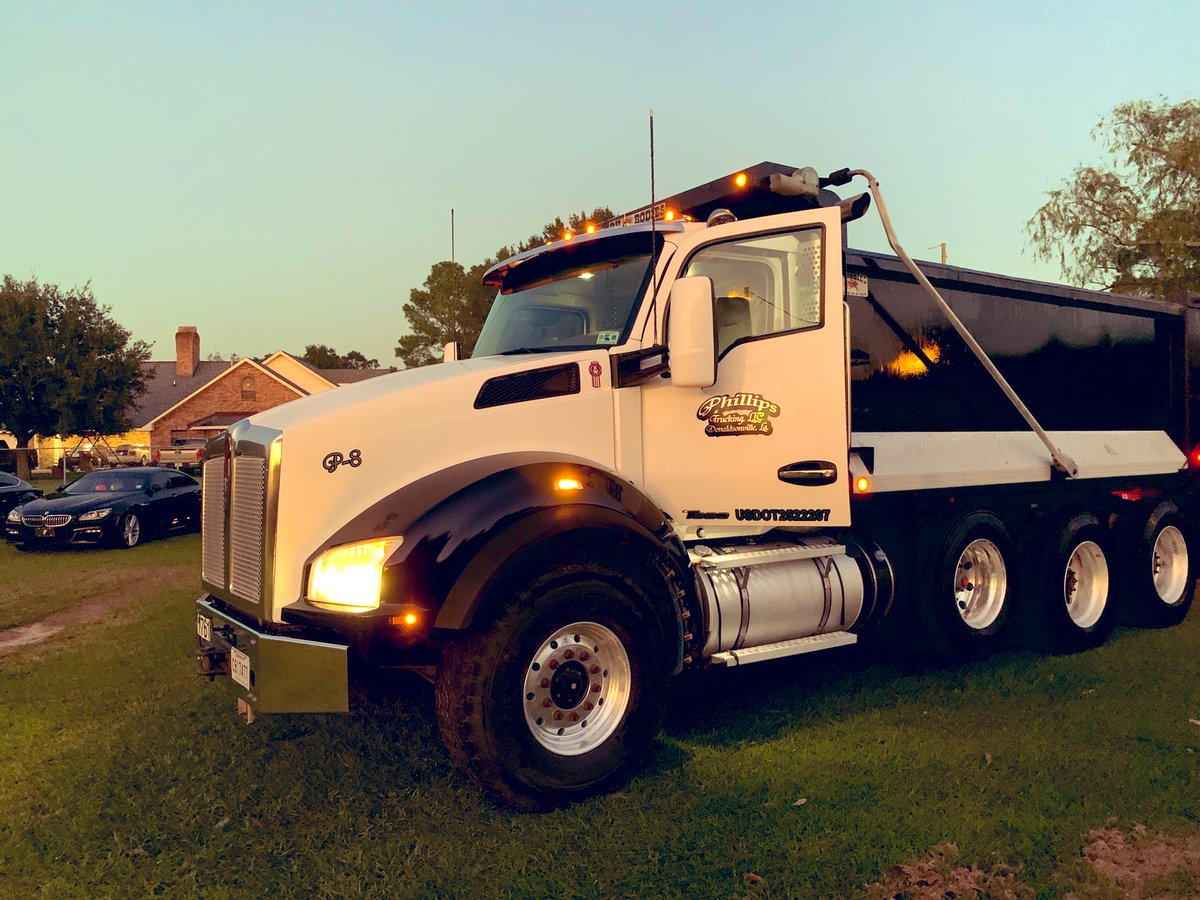 Only1Bentley's tweet photo. Happy Early Birthday to myself👷🏾‍♂️, told my momma I was going buy a cutlass &amp; she said invest, so I went &amp; brought a dump truck #blessed thank you god for everything, this why I was minding my business lately💪🏾💪🏾💪🏾 https://t.co/M5Hw2puKBB