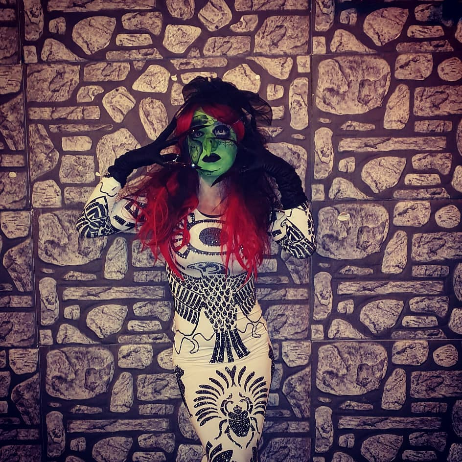 seyhanarman's tweet photo. Happy Halloween diyerekten 🧟♂️ Bugün de böyle bitti 🌃 iyi geceler 💚
#ankaraeğlence #ankarashow #ankaragece #ankarageceleri #ankarasahne #ankara #başkent #ankarahalloween #halloween #happyhalloween #diamondabaksana #matmazelcoco #sessplusankara #sessplus #sessplusbilkent https://t.co/XBJIe45ef7