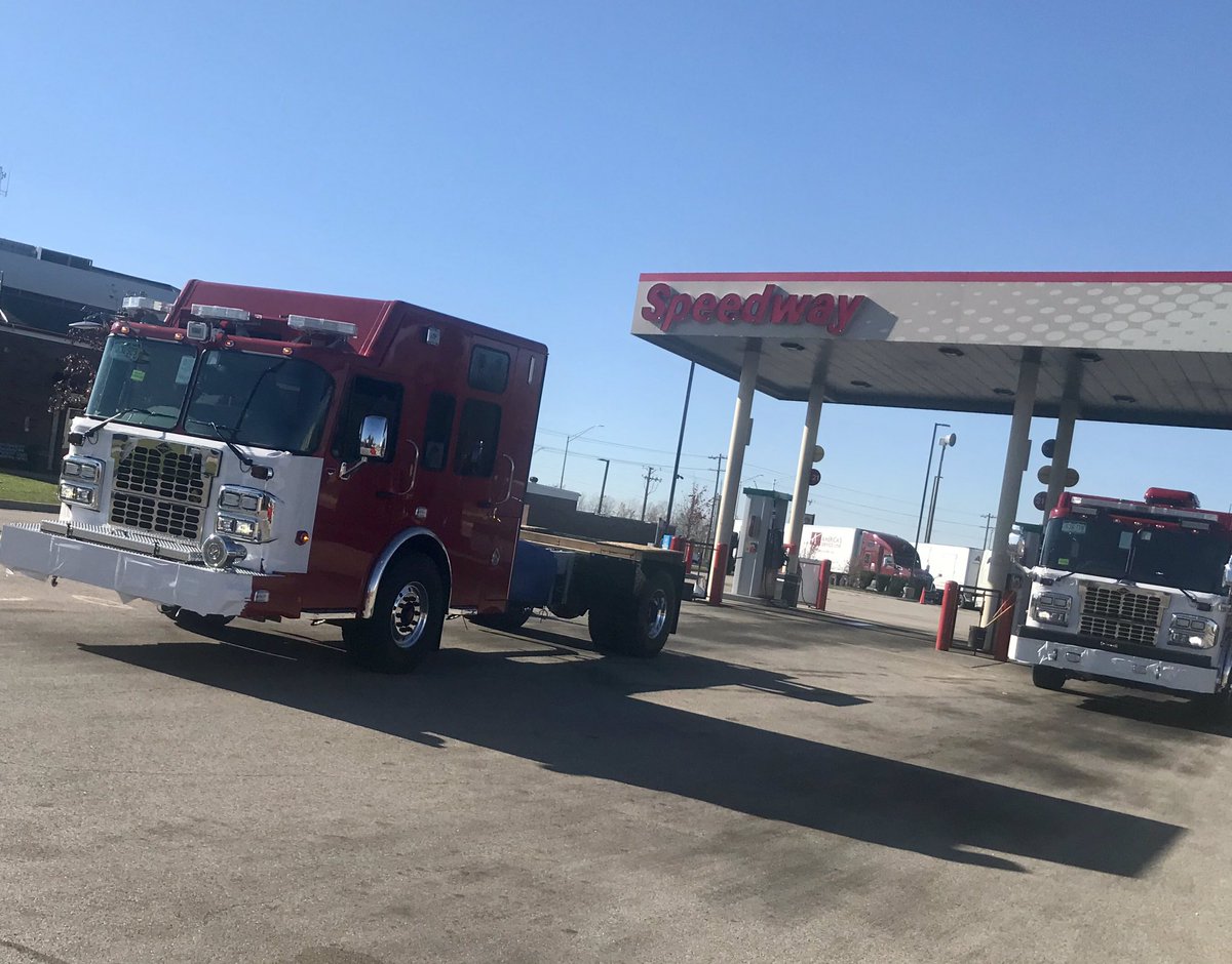 FredButt6's tweet photo. Cross country Spartan’s heading to South Dakota.  
One after the build goes in service in Texas the other on too Colorado. 
The driver’s had delivered a pair to the Port of Baltimore headed to Saudi Arabia 
Fire Equipment on the move. #CustomCabs https://t.co/yakBBY38Nc