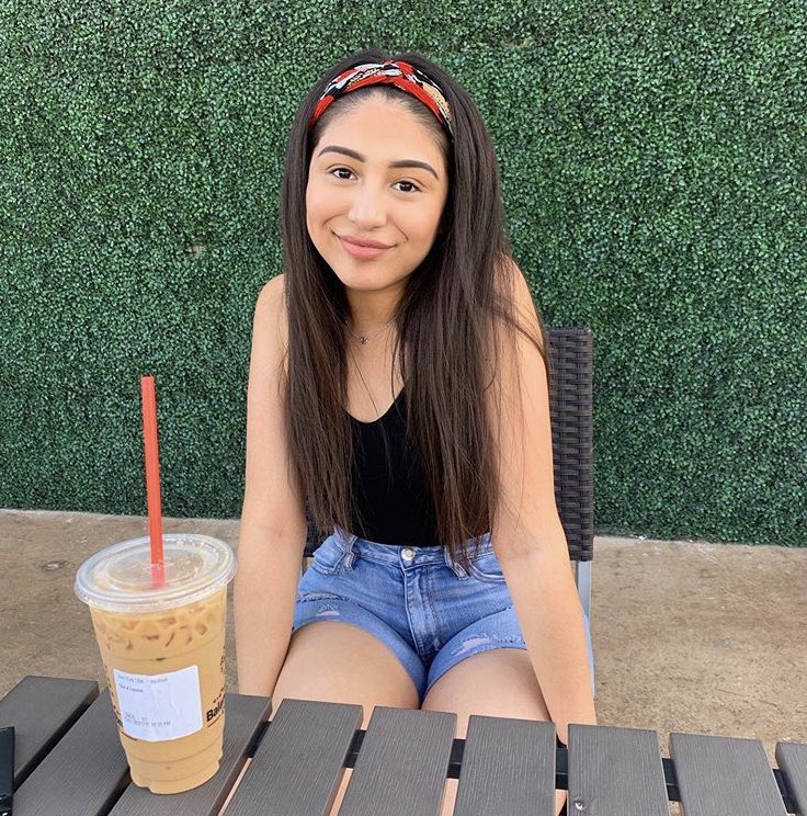 Tony_Cortez_'s tweet photo. My beautiful best friend’s birthday is coming up on Nov. 2 and she’s turning 21! I’ve been trying to get @21savage to send a video, picture, or message to her. She’s a huge fan of 21 Savage and it would mean a lot if y’all helped me reach him! ❤️ https://t.co/SDvuuoC8Rt