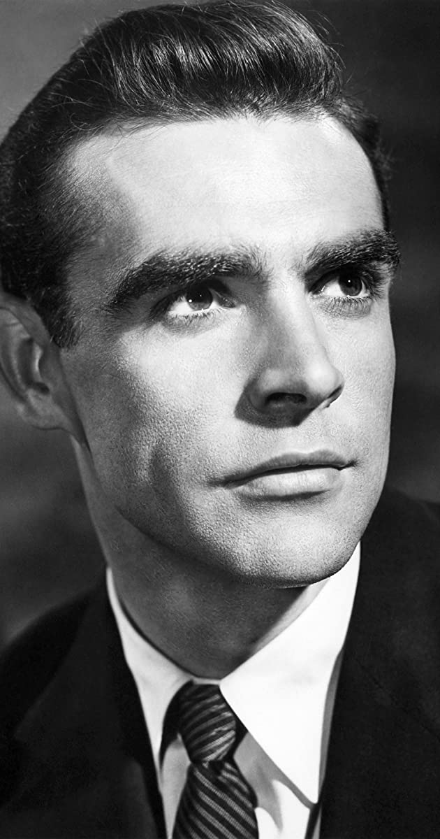 Trish_Carey's tweet photo. RIP lovely #SeanConnery #SeanConneryRIP my mummy would have been be so sad - but then again, perhaps they're having a drink...🍸 shaken not stirred 💙 blessings to his family 💖 https://t.co/MP9TRc0CuX