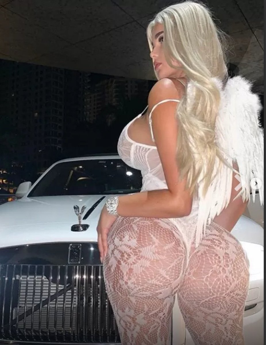 SeduceMeSweetly's tweet image. Happy Halloween 🎃