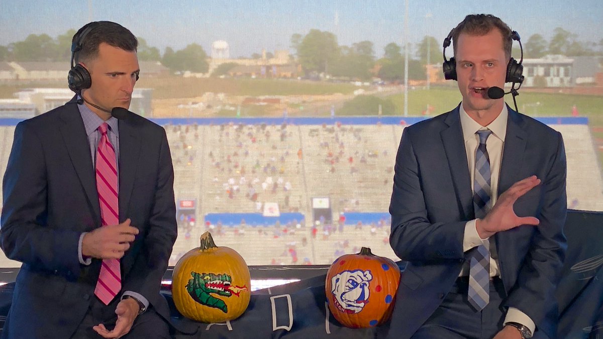 Got to share the booth with former HS Player of the Year <a href="/MaxBrowne4/">Max Browne</a> on <a href="/Stadium/">Stadium</a>. Only 25 and an absolute natural in his first game broadcast. Big things to come!