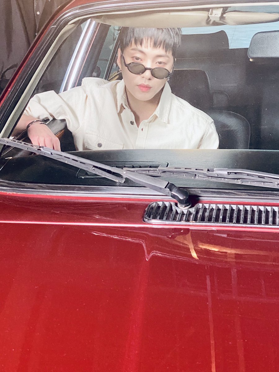 official_yoon_'s tweet photo. 구경하다 갑자기 출연하기😅 https://t.co/zq0VArFYMD