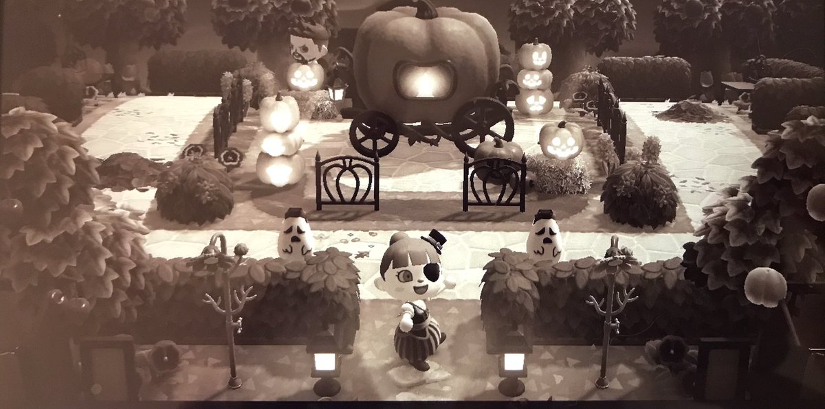 stephy8301's tweet photo. @NSwitch_Share Happy Halloween ! 👻🧛🏼‍♀️🧙‍♀️🧟‍♀️🎃 #ACNHalloween #ACNH https://t.co/HcPhA0Kqhq