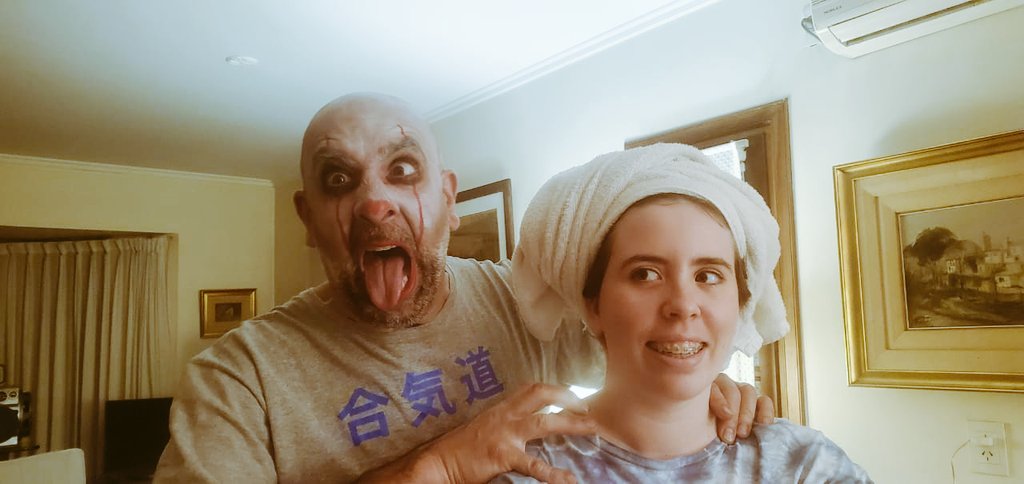 Mercede5B's tweet photo. Happy Halloween! (IT clown/sky &amp; clouds). Enjoy my latest album, ' I Know I'm Into You', available on all digital streaming platforms. @inexrecords #Halloween #musicforever #alrightcool #family #FelizSabado https://t.co/YgrKD3N5Gd