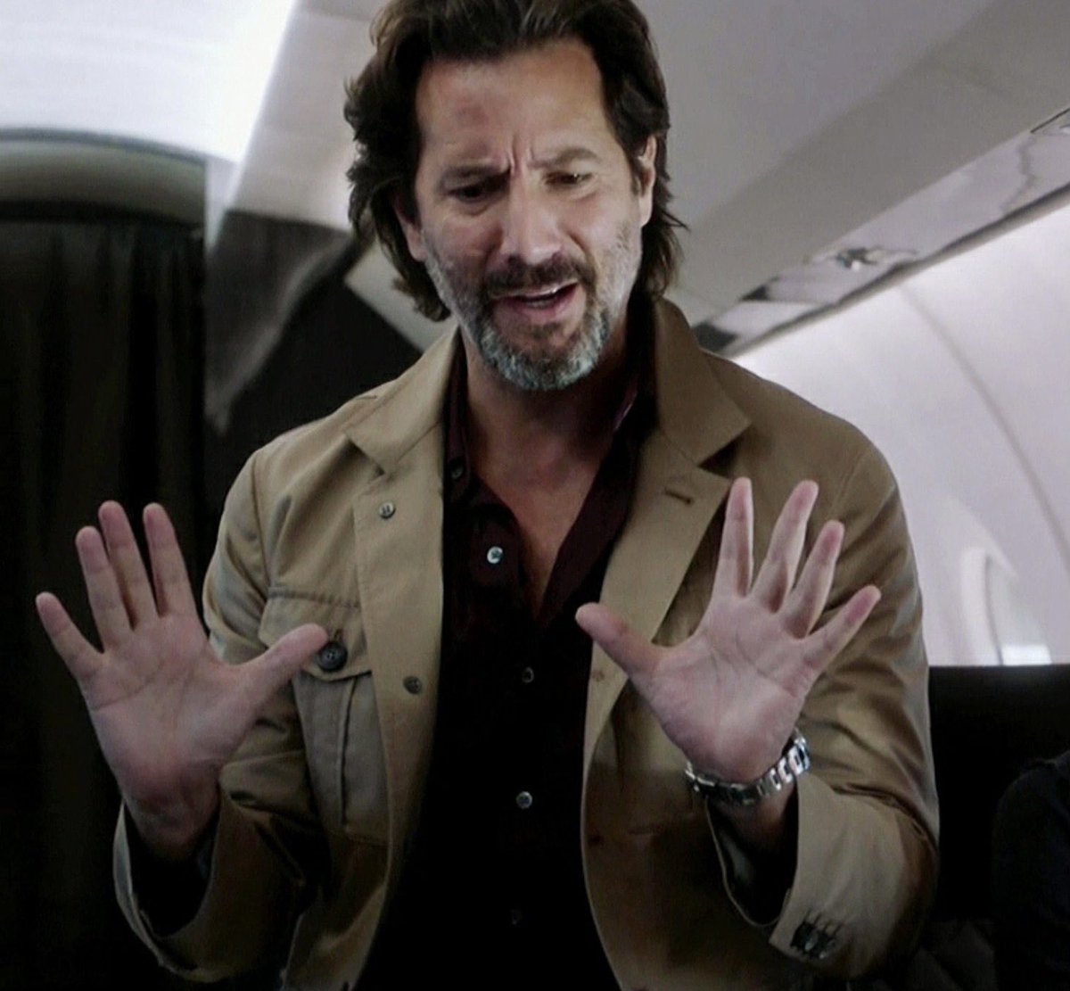 Henry Ian Cusick as emojis, a thread