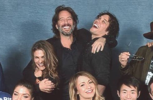 Henry Ian Cusick as emojis, a thread