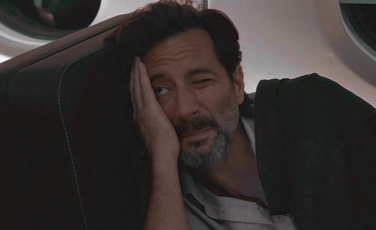 Henry Ian Cusick as emojis, a thread
