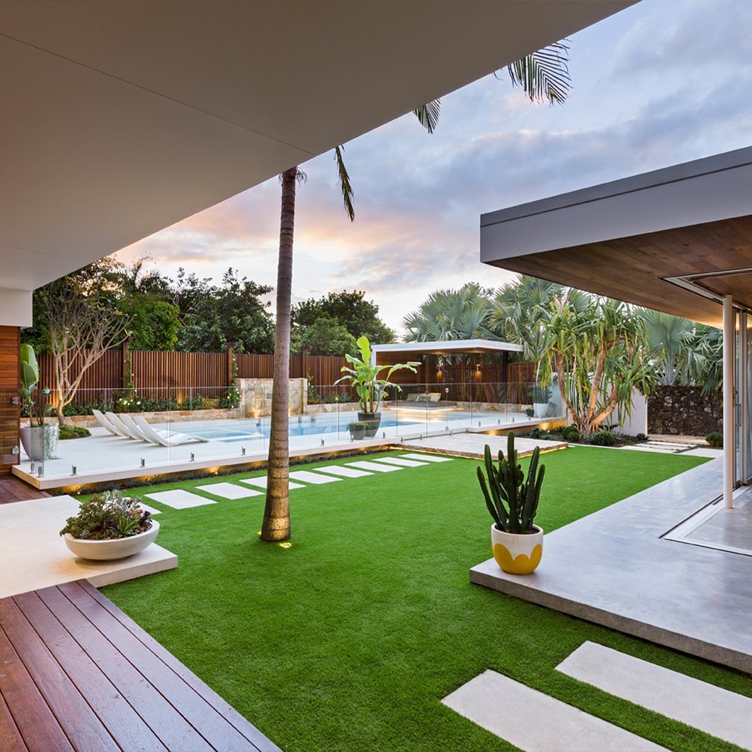 NaturalFamilyCo's tweet image. We&apos;ve got a thing about pools at the moment. Could be cause we&apos;re craving warm weather and freedom!! You? #NFcoWeekend 
.
📷 @franklin_ld @shelleycraftofficial’s
#weekenddesign #designlife #designstyle #weekendstyle #greendesign #innovate #greenarchitecture #cleverarchitecture