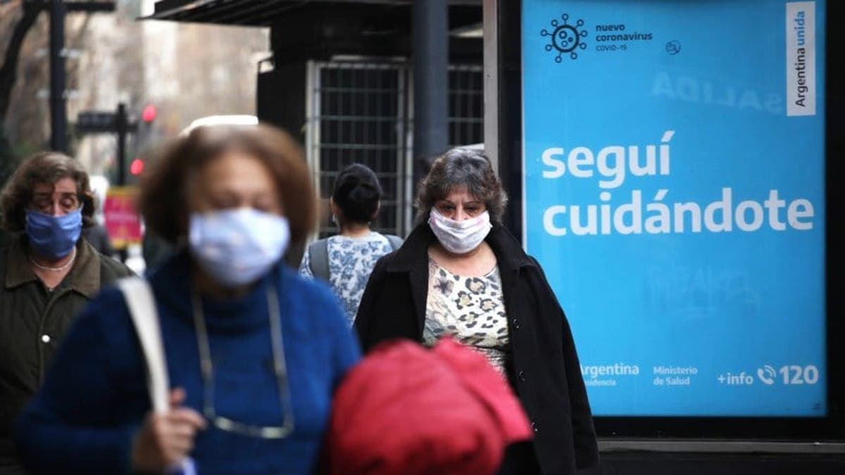 tcsnoticias's tweet photo. #Argentina| El Ministerio de Salud reportó casi 10 mil nuevos casos de #COVID19 en las últimas 24 horas y 211 fallecidos. Con estos datos, el total de infectados en todo el país ascendió a más de 1.1 millones y las víctimas fatales ya superaron la barrera de los 31 mil. https://t.co/HXXb8cmxJ7