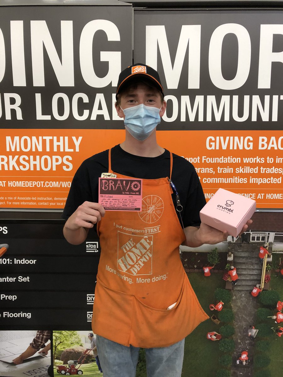 k_jahna's tweet photo. Adopt a front end associate! Thanks to the DS team for taking the time to get to know and take care of our people! @chunkmeister1 @NorthcreekHold #ferocious4416 #CAM2020 https://t.co/jXsRf397AE