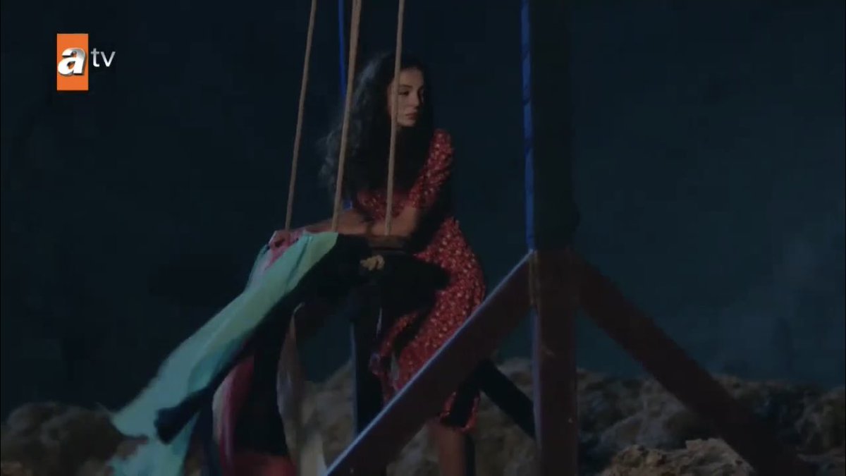 SHE WENT TO THE SWING TO DIE I’M BREAKING DOWN AGAIN  #Hercai  #ReyMir