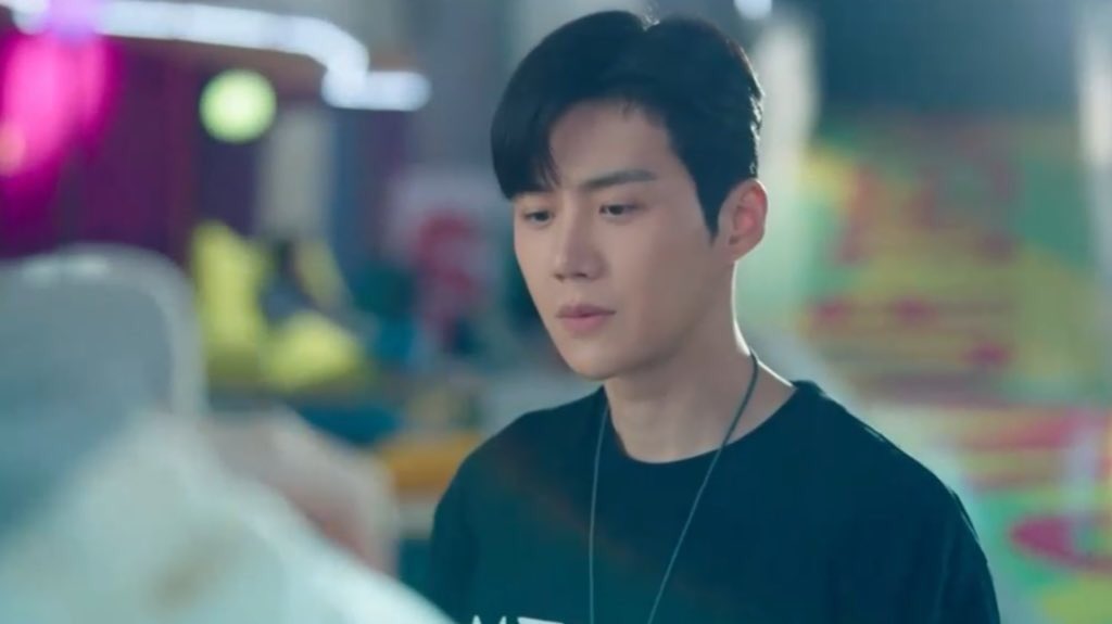 yes, he is the sandbox who catches her when she falls.but dosan is the swing who lifted her up.at least until this very moment.