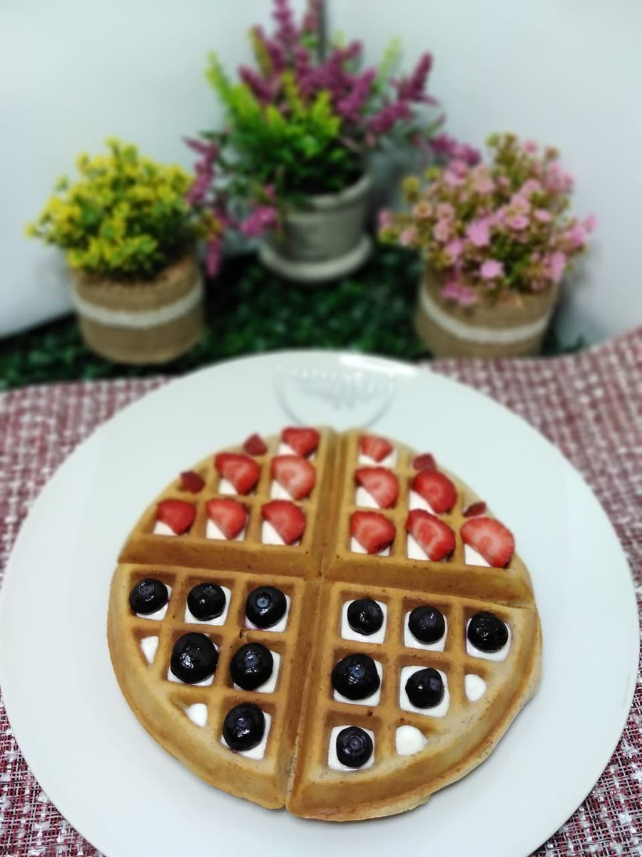 HappyWafflesv's tweet photo. Recuerda que mañana 2 de Noviembre puedes desayunar, merendar o cenar Happy waffle. Haz tu pedido por mensaje directo. 🍓🍫🧇🍌☕️🥝 https://t.co/JM6xp4ZY7h