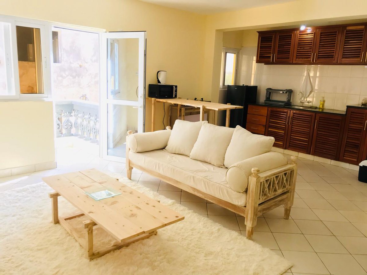 anj_116_'s tweet photo. A friend has opened this up for booking via @Airbnb. Yellow Haven is located in Shanzu. An amazing ambience close to the beach with very friendly prices. RT for a client could be on the TL. https://t.co/XpDvTiX5jl