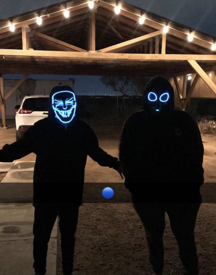 Goopisloopi's tweet image. Halloween