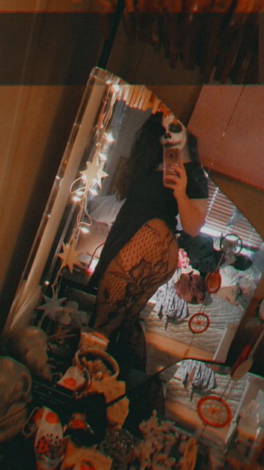 #HappyHalloween https://t.co/0lEeiahetw<a href="/tag/happyhalloween"class="tags">#HappyHalloween</a>