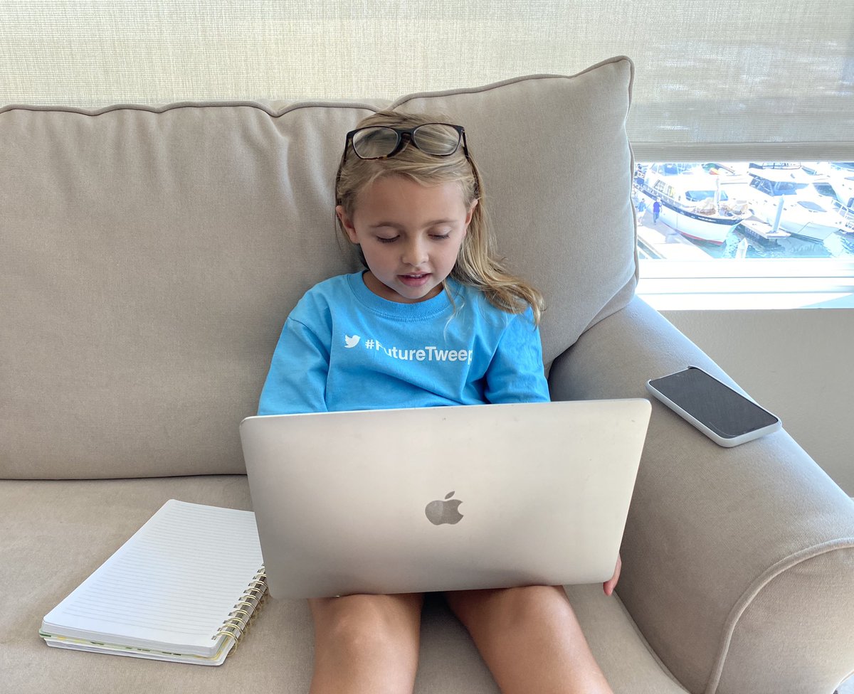 jantonakis's tweet photo. Future Tweep by day, Violet by Night
#CampTwitter @TwitterParents #Halloween2020 https://t.co/6lCByPgoee