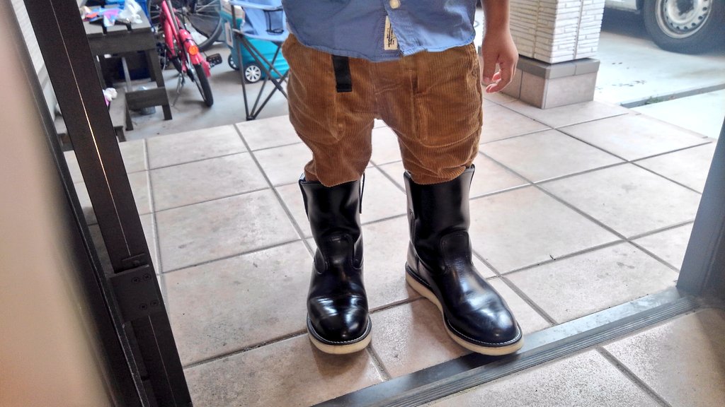 anayannu's tweet photo. 今日は息子とお揃いでｺｰﾃﾞｭﾛｲです👍
#Levis519
#ﾚｯﾄﾞｳｨﾝｸﾞ
#ﾍﾞｯｸﾏﾝ9015 https://t.co/S1D0uqkGt3