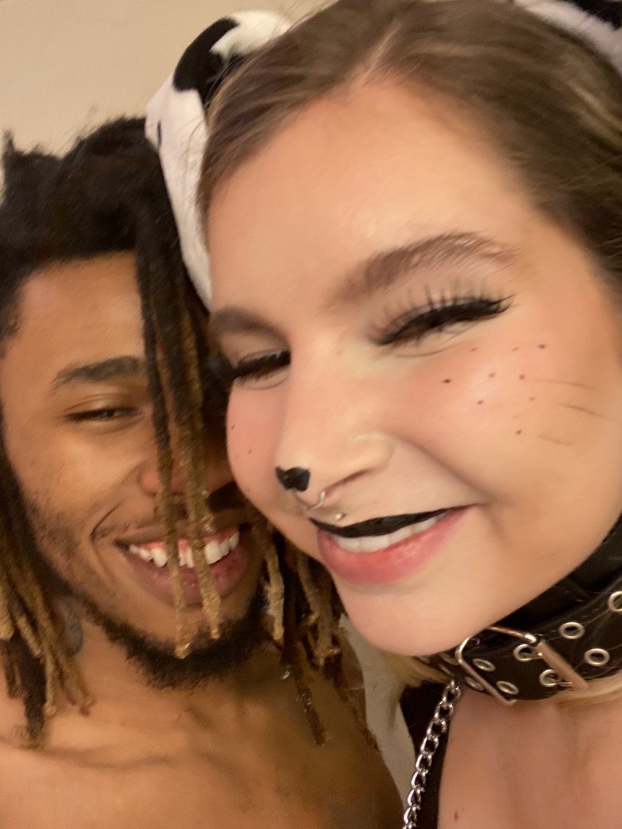 youngsweetcorn's tweet image. woof