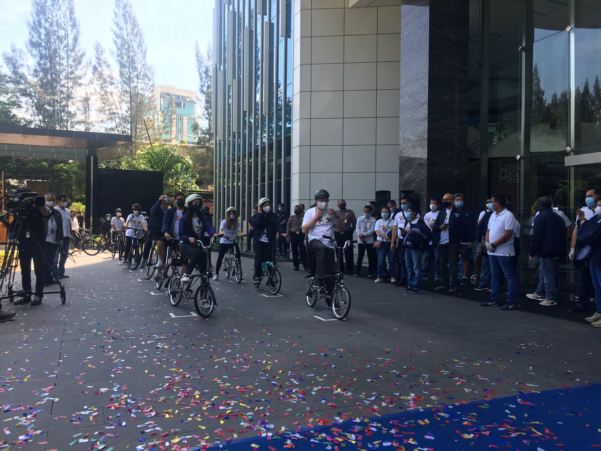 MNCMediaEvents's tweet photo. Siap-siap gowes peserta MNC 31 Virtual Ride nih! Yuk, riders kamu sudah bisa raih target gowes sekarang dan submit data di app 99 Virtual Race 
#3eyond1magination
#MNC3eyond1magination
#TakeYourRideOnYourImagination
#MNC31VirtualRide
#VirtualRide2020 https://t.co/vpgtu2NBwP