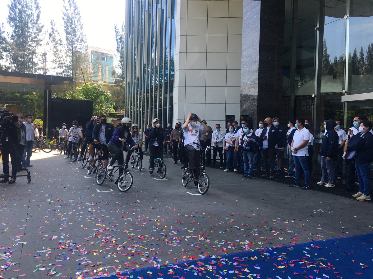 MNCMediaEvents's tweet photo. Siap-siap gowes peserta MNC 31 Virtual Ride nih! Yuk, riders kamu sudah bisa raih target gowes sekarang dan submit data di app 99 Virtual Race 
#3eyond1magination
#MNC3eyond1magination
#TakeYourRideOnYourImagination
#MNC31VirtualRide
#VirtualRide2020 https://t.co/vpgtu2NBwP