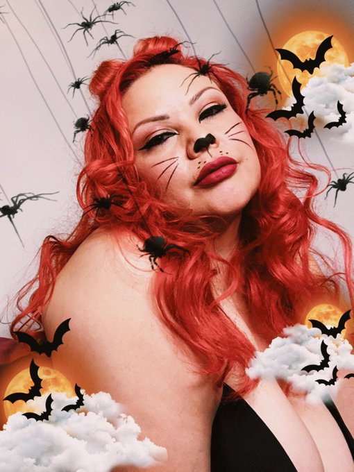 No trick or treating for me this year, so I&rsquo;ll stay my ass home and mess with photo editing apps instead