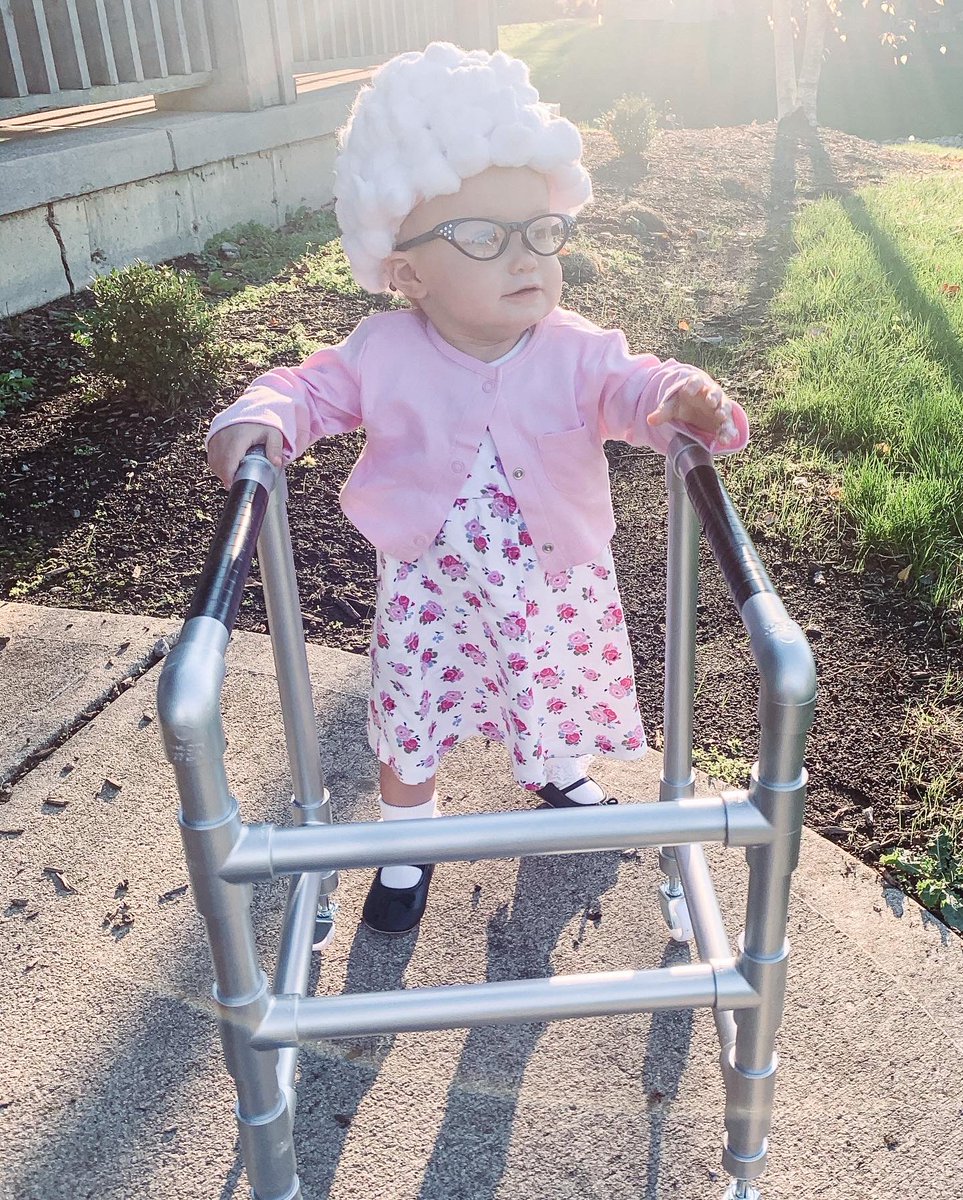 abbywolf23's tweet photo. HAPPY HALLOWEEN from granny Ava! 🤣💕👻🎃🖤 https://t.co/nDHqWmMcyj