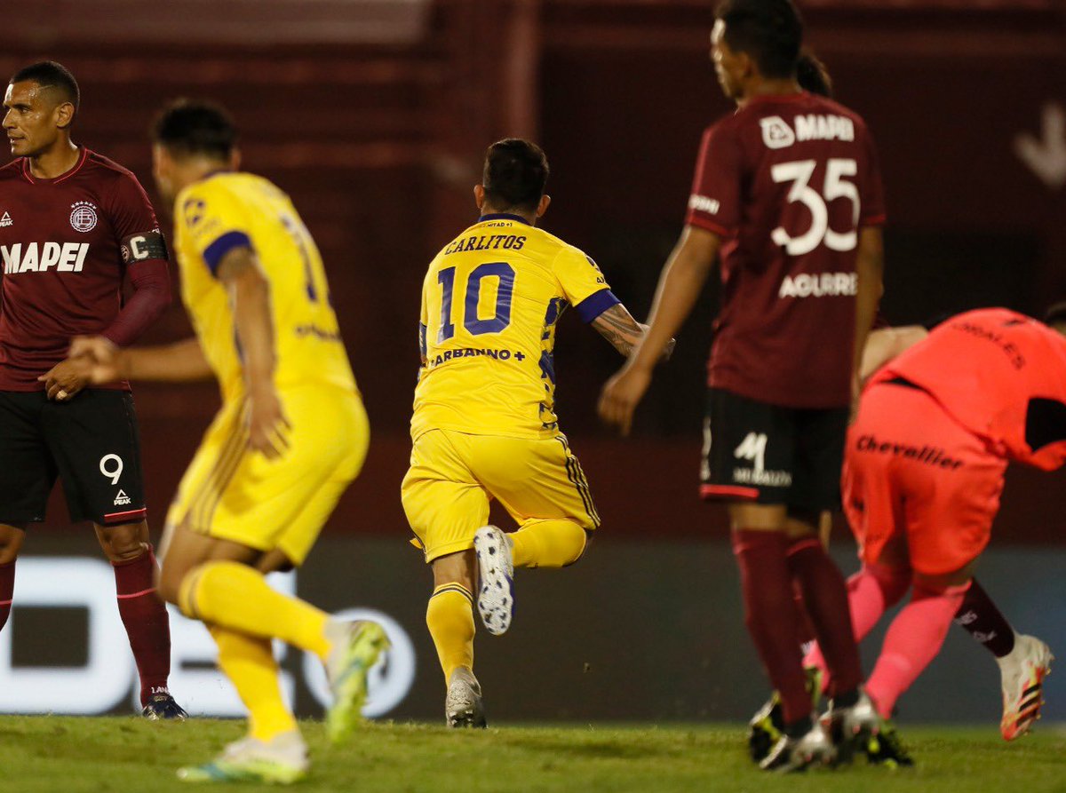 __CarlitosTevez's tweet photo. Que lindo arrancar ganando 😂 Vamos BOCA 💪💙💛💙 https://t.co/NK5mr1RdYP